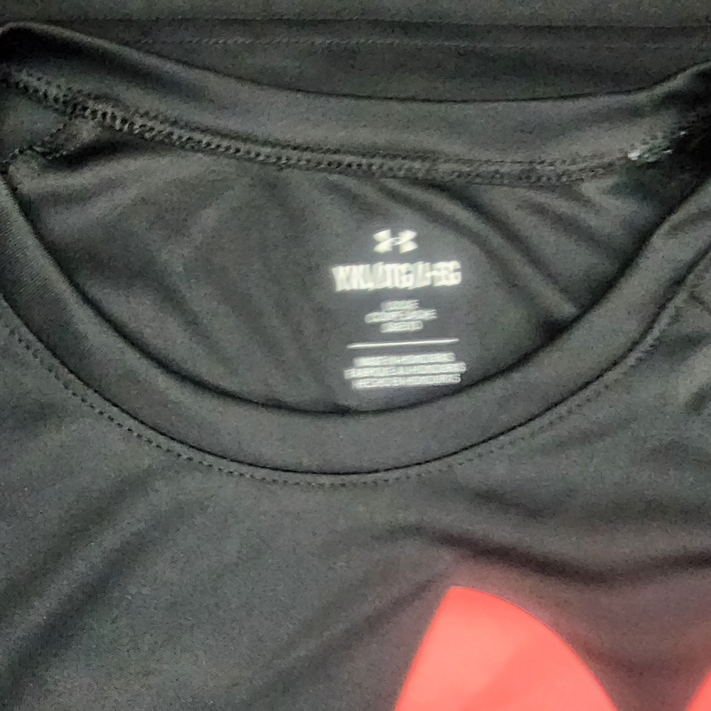 Under Armour Short Sleeve Shirt, Boys XL - Picture 3 of 3